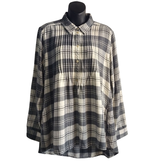 American Eagle Outfitters Tops - American Eagle Women's White Gray Plaid Check Button Flannel Blouse Size L